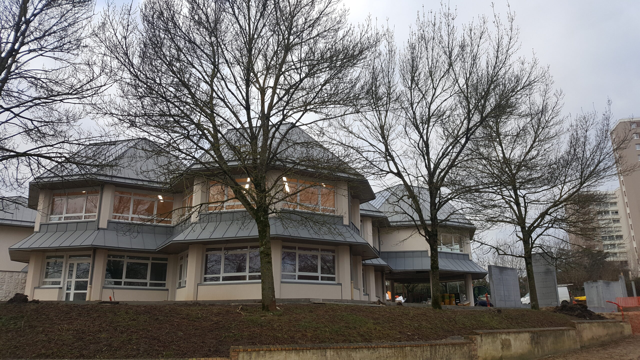 Avec Polyfoam Duo Plus, Ravatherm participe à l’isolation périphérique du groupe scolaire Montagne des Glaises-Picasso à Corbeil-Essonnes (91)