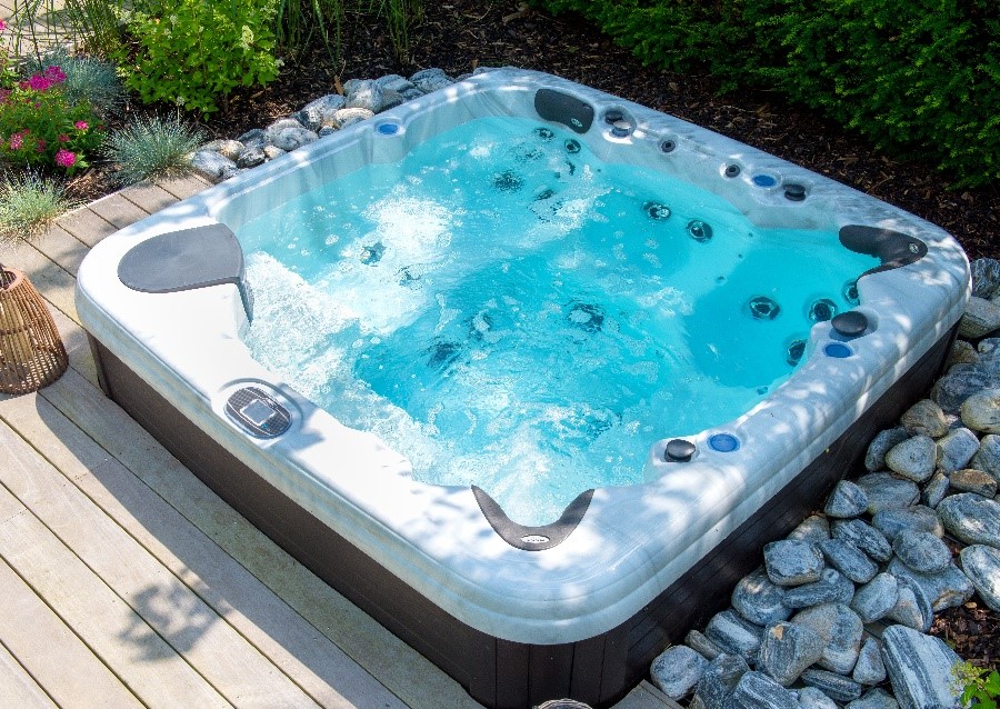 Les gammes de spas PREMIUM et EXCELLENCE d’Aquilus : l’hydrothérapie haute qualité